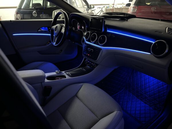 Mercedes CLA W117 Ambientebeleuchtung 64 Farben inkl. Einbau