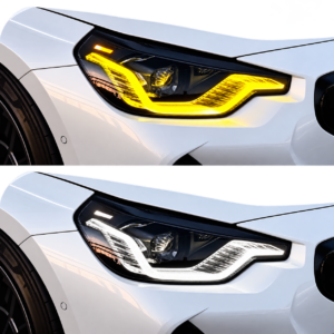 BMW M2 G87 und 2er G42 mit gelbem und weißem Tagfahrlicht, zwei Ansichten ohne Hintergrund